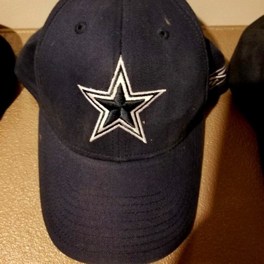 Hat- Dallas Cowboys Star in Navy, Like New Genuine Merchandise